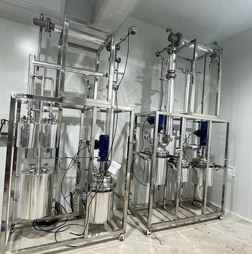 脱金属离子精馏塔