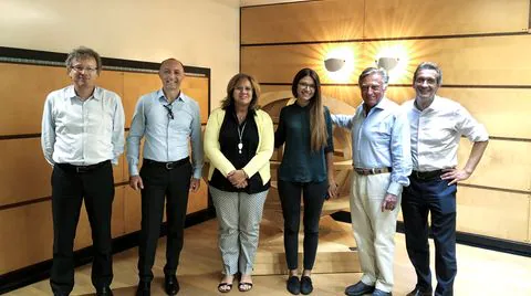 Emilia 4在美国赛事中获胜后，Scm集团管理层向Denise Dujmic表示感谢  